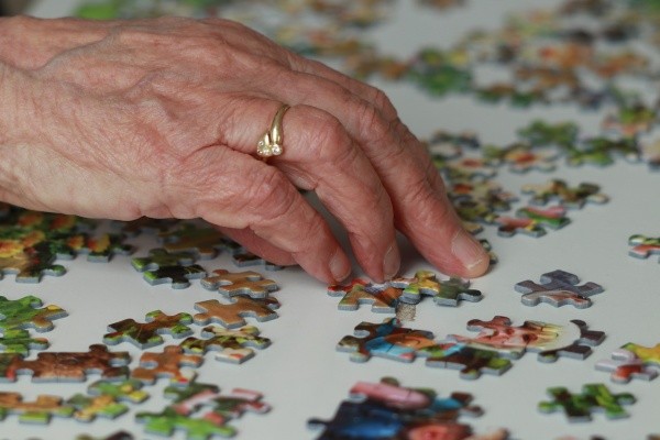 Metody integracji seniorów w domach opieki społecznej - nowoczesne rozwiązania | Magiczny Dywan